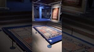 Teppichmuseum Iran Teheran Herbst 2024 – Ausstellung Garten, Tor zum Paradies