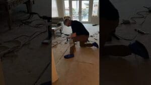 Teppichnahtreparatur in 5 Stunden in 32 Sekunden.