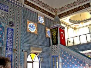 Türkei Denizli Moschee Kursulu Wasserfall Seidenteppich Herstellung. und 46.