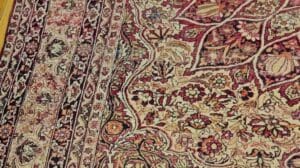 Überschüssiger Persischer Kerman Lavar aus dem 19. Jahrhundert in Elfenbein, Rot, Pink, Blau, Grün, Gelb, SKU 1380