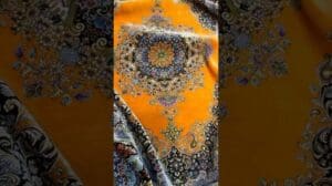 Vollseiden-Teppich aus Qom, sehr farbenfroh mit orangefarbener Grundfarbe und Lattice-Muster