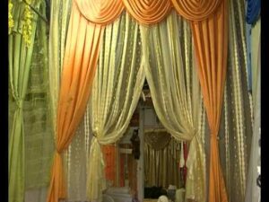 Wie man Vorhänge und Teppiche auswählt