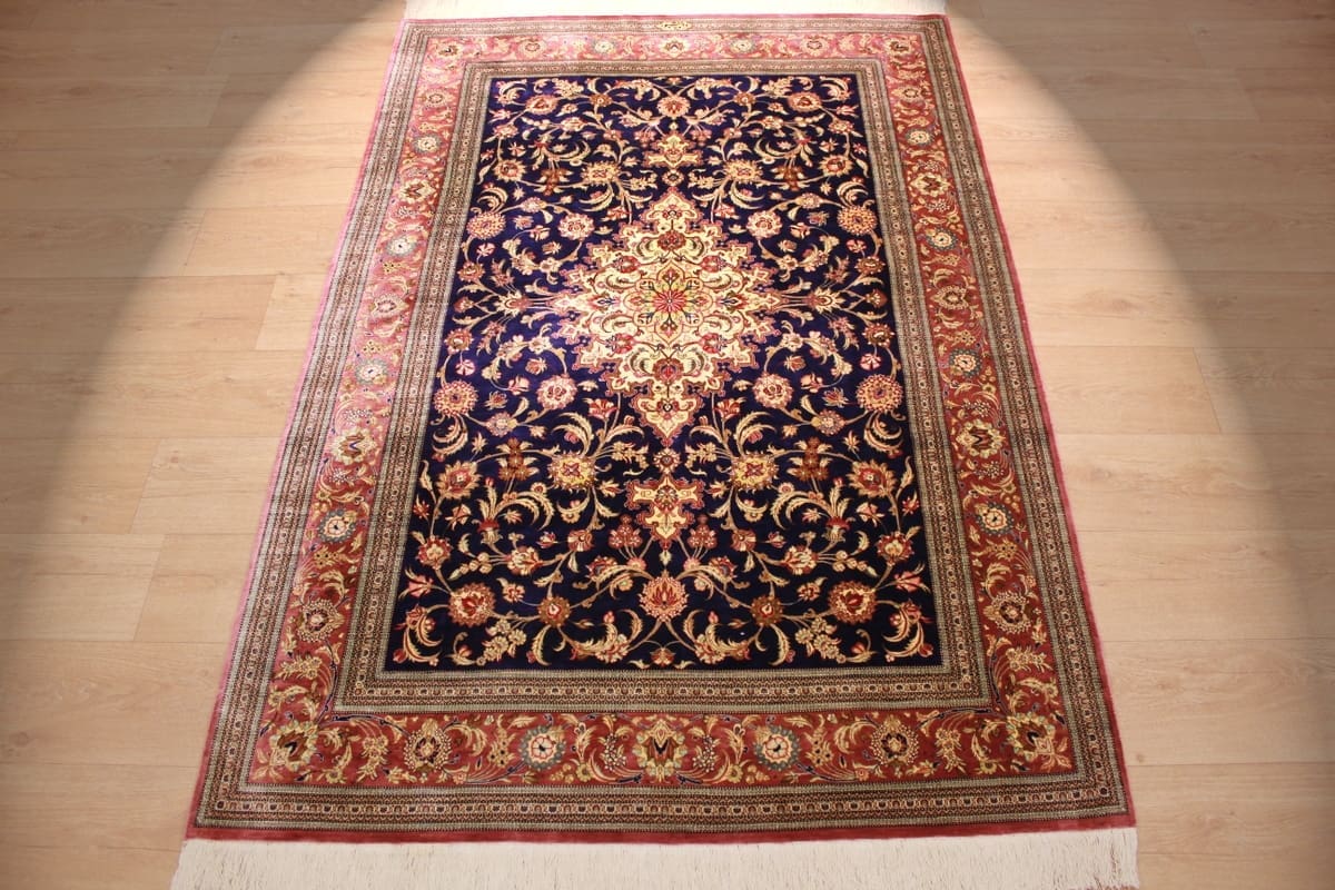 Seidenteppich "Gom" 202x136 cm Blau, feingliedrig, handgeknüpft