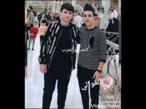 "سجاد سامي وعلي التركماني" heißt auf Deutsch: "Sajad Sami und Ali Turkmani".