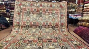 „Ein mehrfarbiger Vierjahreszeiten (Chehar Fasel) Bakhtiari Design Afghan handgeknüpfter Teppich“