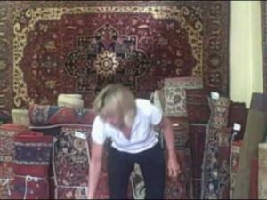 „Einführung in orientalische Teppiche, Stammesteppiche aus pflanzlichen Farbstoffen und handgesponnener Wolle.“