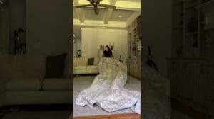 „Hilf mir, einen Teppich für dieses Wohnzimmer von @rugs_usa auszuwählen! Welchen findest du besser?“