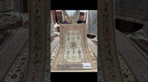 „#iran Isfahan Perserteppich #Teppich #handgewebter Teppich #Abbas Mansouri #handgewebter Seidenwollteppich #handgefertigter Seidenwollteppich #Isfahan Seidenwollteppich“