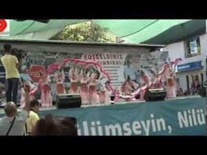 15. Internationale Sındırgı Yağcıbedir Teppich Kultur- und Kunsttage - Gruppenauftritte traditioneller Tänze