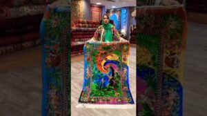 Diamanten, Seidenteppiche, abonnieren, abonnieren, abonnieren.