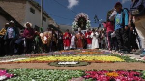 3. Mai Teppiche in Muruhuay 2017 wurde zum kulturellen Erbe der Nation erklärt