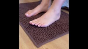 6) KIT 2 Badteppiche Bolinha Popcorn rutschfest 60x40cm Chenille.