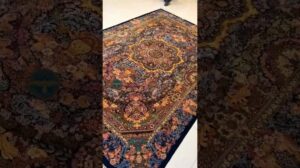 Antike handgefertigte Seidenteppiche und Meisterwerke iranischer Künstler