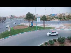 Bezahlter Spaziergang mit Blick auf Yazd - schöner Ausblick | Physische Fitness Spaziergang | schöner Ausblick grüne Stadt