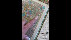 🔥 Es ist nicht nur ein Teppich: Sieh zu, wie der persische Seidenteppich wie ein Juwel glänzt!