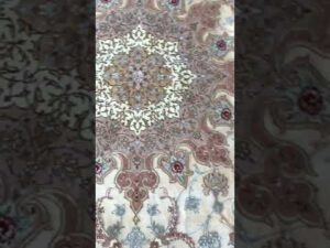 Handgeknüpfter Isfahan-Teppich aus Seide und Wolle