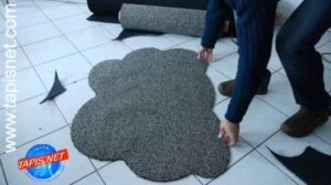 Handgeschnittener Baumwollfußmatte in Wolkenform, hyperabsorbierend meterweise maßgeschneidert.