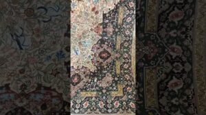 Handgewebter 100% Seidenteppich aus Iran - Qom mit Markenzeichen #Teppich #Seidenteppich #QomTeppich