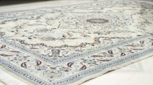 Handgewebter Persian Nain Teppich Wolle-Seide 198Χ129