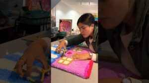 Ich wusste nicht, dass es das gibt! Es heißt Tufting und du kannst Teppiche machen #tufting #london