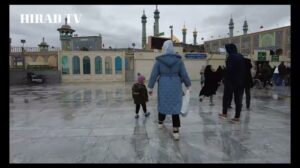 Iran (4K), Qom, Spaziergangstour in der Stadt Qom in der Nähe des heiligen Schreins von Hazrat Masoume