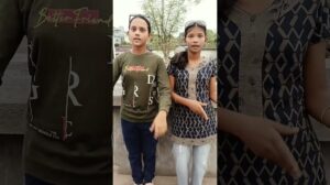 Kahi Aag Lage Lag Jave #kurz #trend #viralesvideo #parichandavibes #kahiaaglagelagjave #tanz