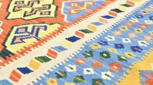 Kilim Persiano KASKAY - Maß 198x202cm - Handgewebter Stoff