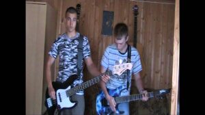 Kover auf dem Albtraum (Nightmare von Avenged Sevenfold, Guitar'n'Bass Cover)