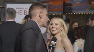 Kristen Bell schlägt Reporter auf dem roten Teppich von 'The Boss'! Fälschung oder echt?