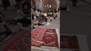 Lasst uns zum Markt von Tabriz gehen