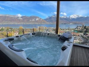 Luxus und Charme zu vermieten: Lac d'Annecy, La Clusaz, Courchevel, Méribel von LLA Selections