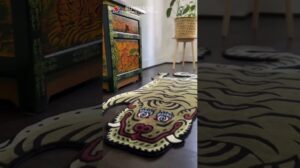 MILITÄR MEDITATIONS TEPPICH | Original Tibetanischer Teppich aus Wolle und Seide, hergestellt in Nepal