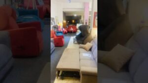 Maßgeschneiderte und personalisierte Sofas#Wir erwarten Sie in der Piazza Medaglie d’Oro 2 FG#Für Infos 320/6178058