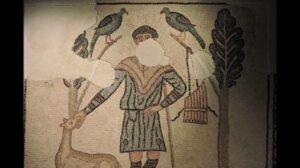 <p>"***** RAVENNA - DOMUS DEI STEINTAPETEN"</p>