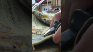 Reparatur des Teppichs von Wanda Kosecka