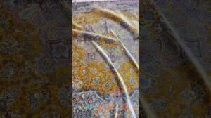 Schöner Seidenteppich aus Qum mit speziellen und schönen Farben und Mustern, war ein nützlicher Post, Like und Abonnieren nicht vergessen!