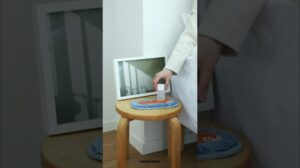 Teppich, der auch im Raum neben dem Bett Akzente setzen kann 🛏 Raumgestaltung mit emotionalen Teppichaccessoires