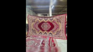 Teppich und Fuß getroffen