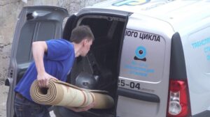 Teppichreinigung Omis. Der gesamte Prozess im Detail. Ab 120 Rubel pro Quadratmeter