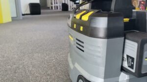 Teppichreinigung mit dem Kärcher-Reiniger Puzzi