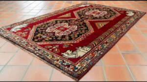 Traditioneller handgefertigter Qashqai-Stammesteppich, voller Farben und Charakter - 309819