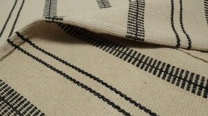 Vintage Kurd Bidjar Persischer Kilim mit Taupe, Schwarz & Creme Streifen - Teppich & Kilim - 34926