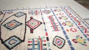 Vintage marokkanischer Läufer mit polychromen geometrischen Mustern, von Rug & Kilim 30441