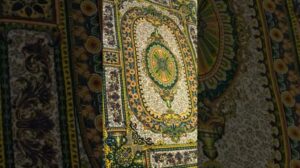 Vollhandgefertigter Seidenteppich aus Qom, königliches Grün und sehr kostbar #HandgewebterTeppich #Seidenteppich #IranischerTeppich