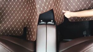 Wie installiert man die maßgeschneiderten 3D-Autoteppiche von Matscarlux vorne und hinten?