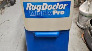 Wie man die Wasserpumpe meines Teppichreinigers RugDoctor wechselt.