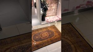 Wunderschöner Seidenteppich aus Qom