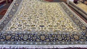 Blumenmotiv Persischer Nain Teppich, Größe 400x300 cm, 400 Knoten Wolle auf Baumwolle, Bewertungsschein R14 000