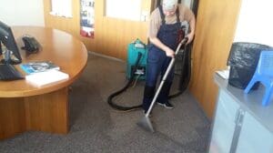 Extraktionsreinigung von Teppichen 01