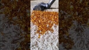 Glitzer verschütten Säuberung #Teppichreinigung #KleinerWurmReinigung #Glitzer #Dyson #Staubsauger